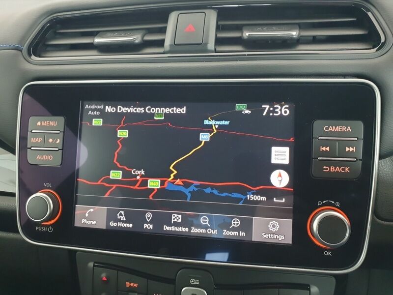 More views of Nissan Leaf