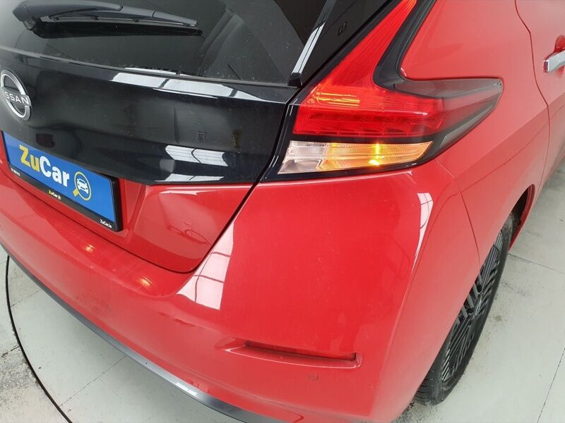 More views of Nissan Leaf