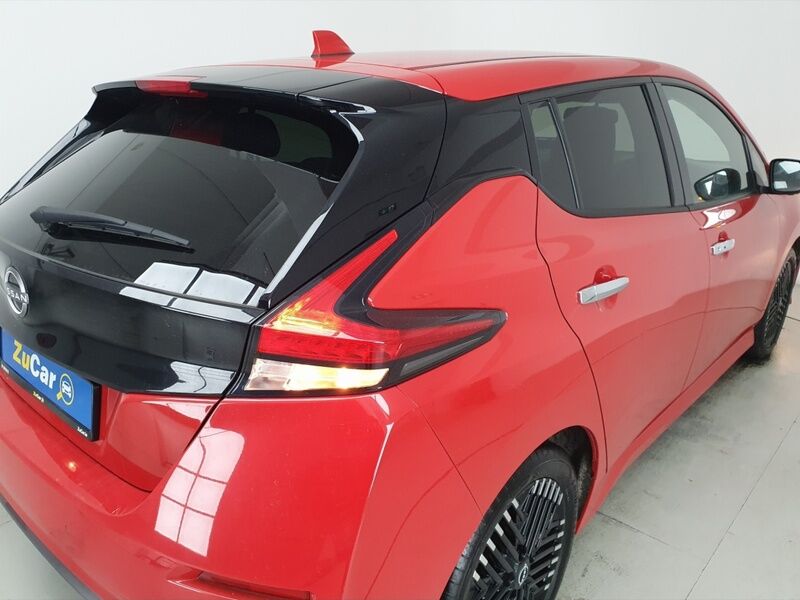 More views of Nissan Leaf