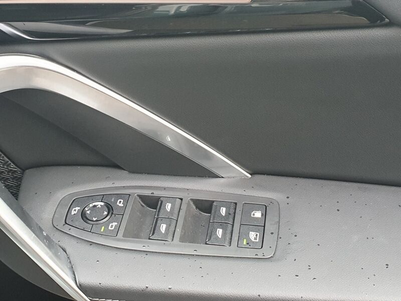 More views of BMW X1