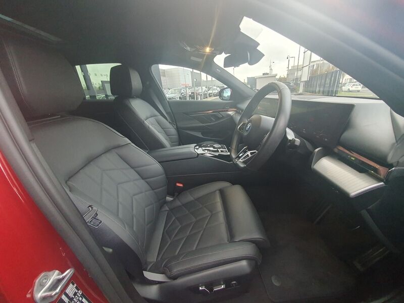 More views of BMW i5