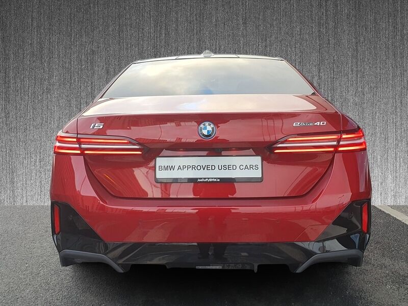 More views of BMW i5