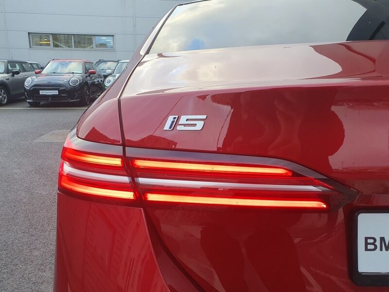 More views of BMW i5