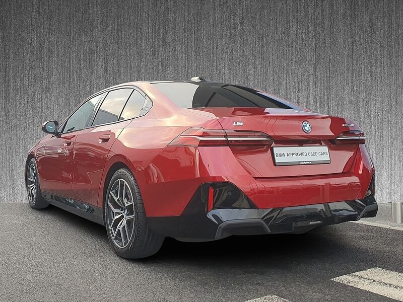 More views of BMW i5