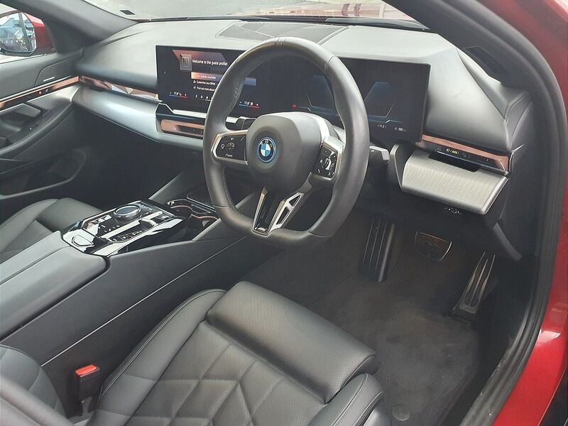 More views of BMW i5