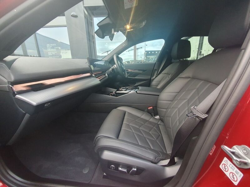 More views of BMW i5