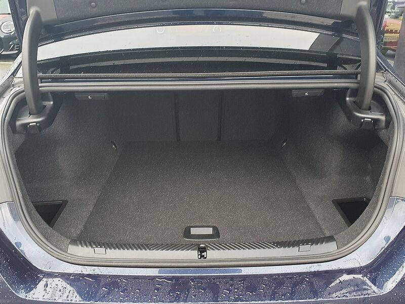 More views of BMW i5