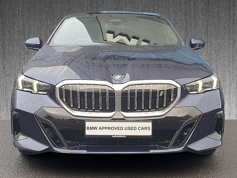 More views of BMW i5