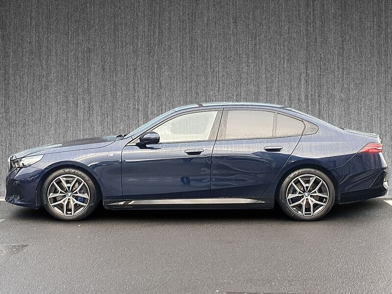 More views of BMW i5