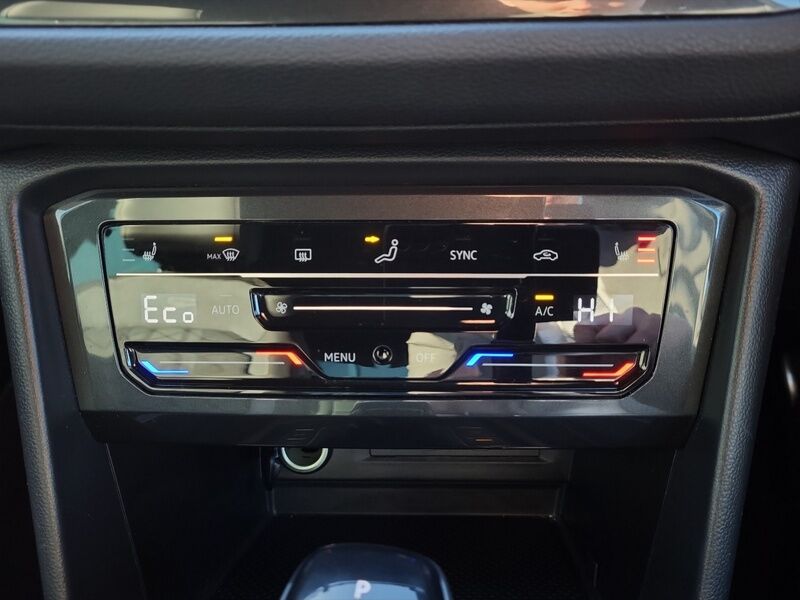 More views of Volkswagen Tiguan