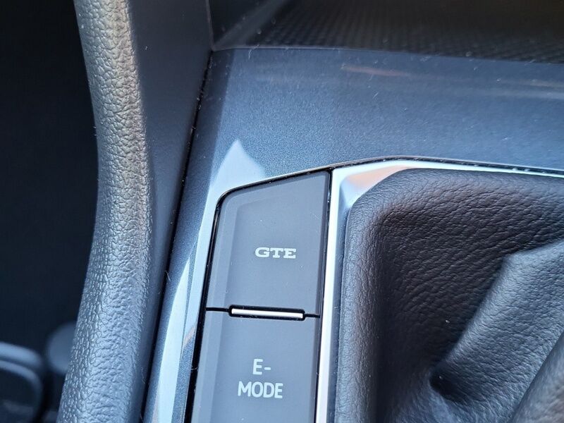 More views of Volkswagen Tiguan