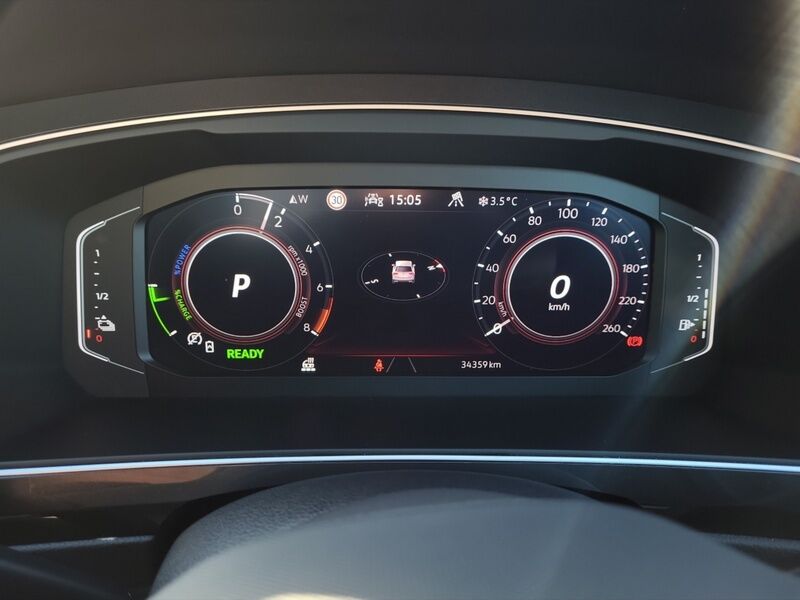 More views of Volkswagen Tiguan