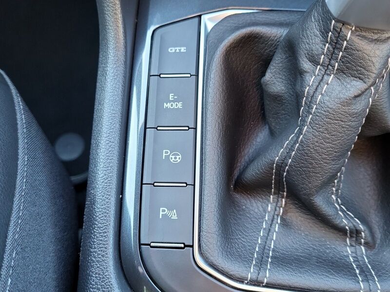 More views of Volkswagen Tiguan