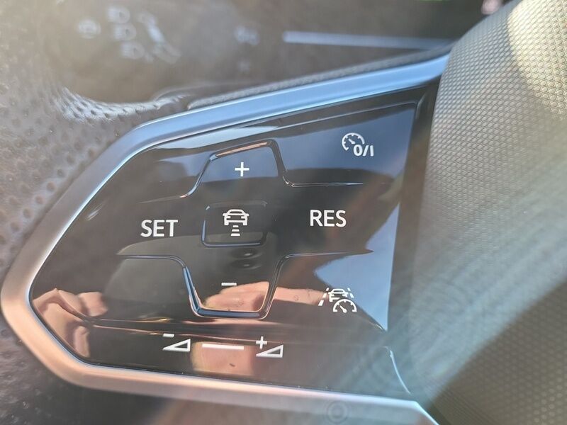 More views of Volkswagen Tiguan