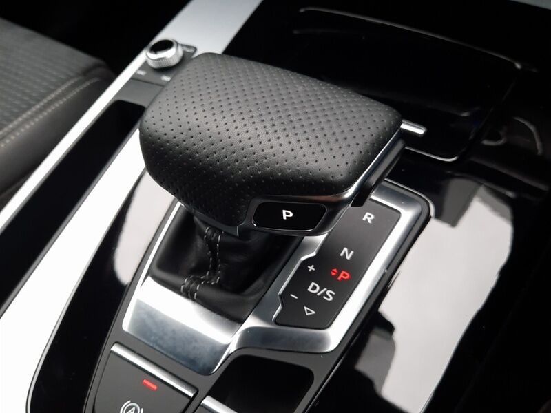 More views of Audi Q5