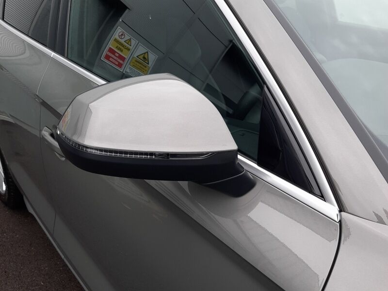 More views of Audi Q5