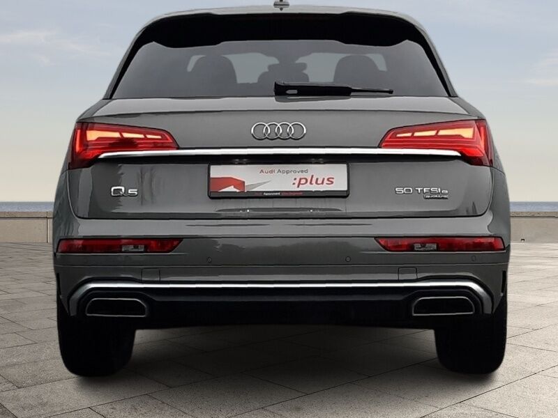 More views of Audi Q5
