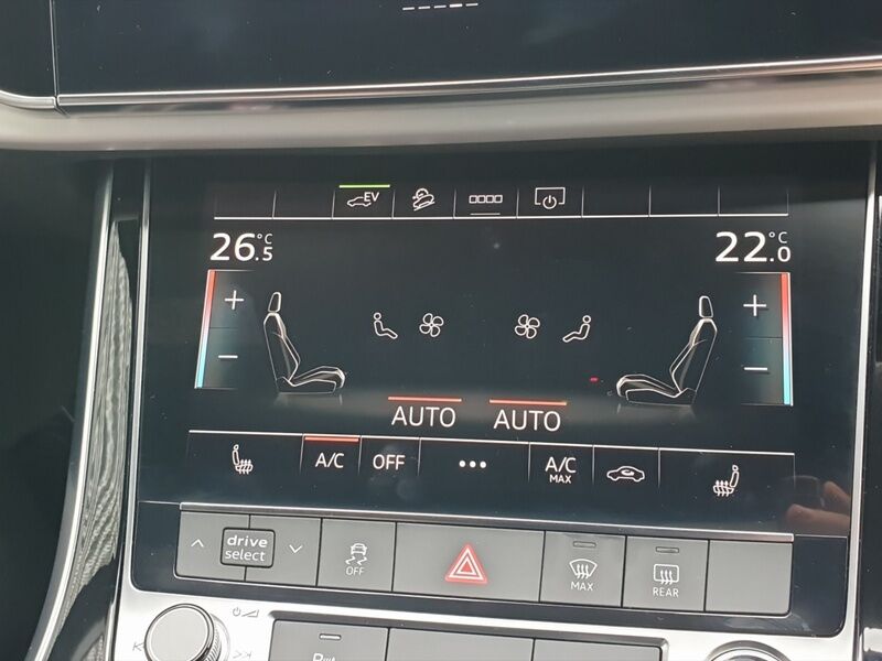 More views of Audi Q7