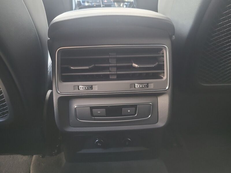 More views of Audi Q7