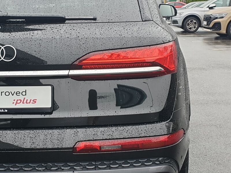 More views of Audi Q7