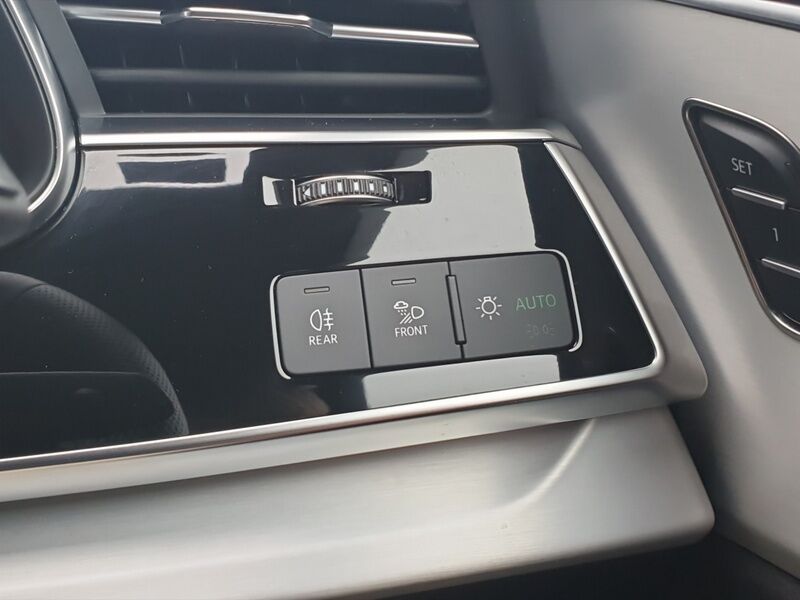 More views of Audi Q7