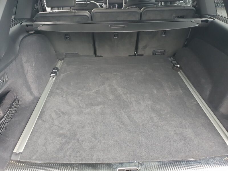 More views of Audi Q7