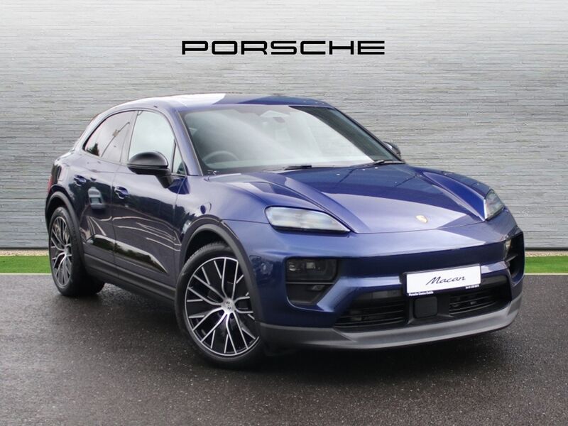 More views of Porsche Macan
