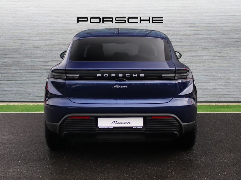 More views of Porsche Macan