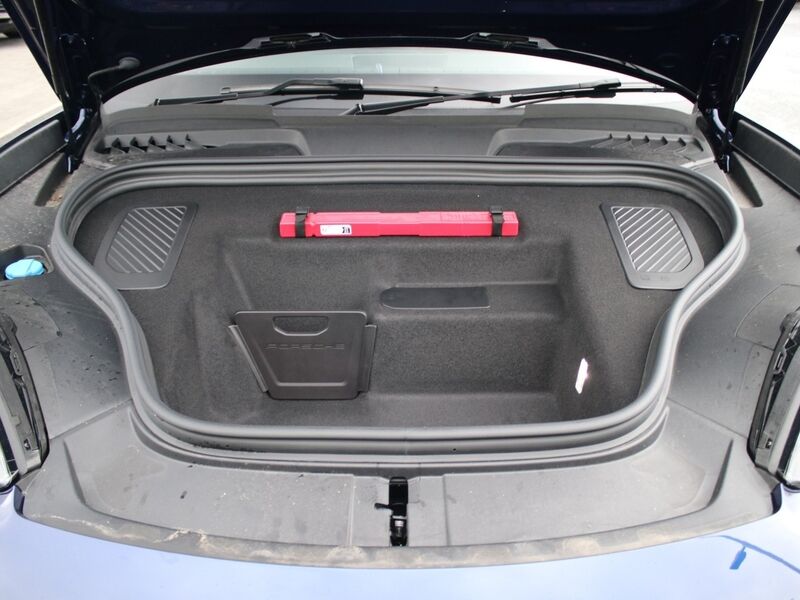 More views of Porsche Macan