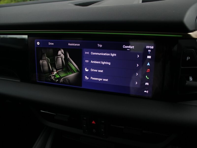 More views of Porsche Macan