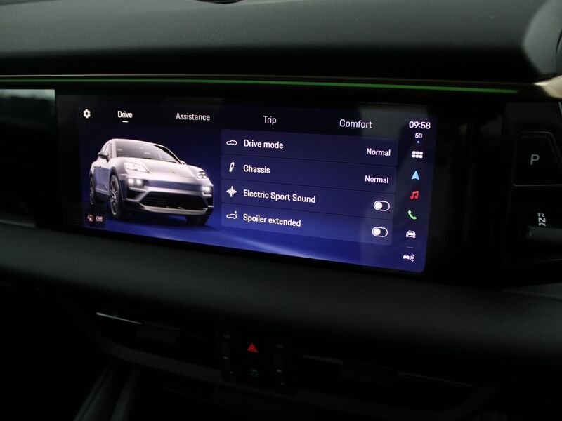 More views of Porsche Macan