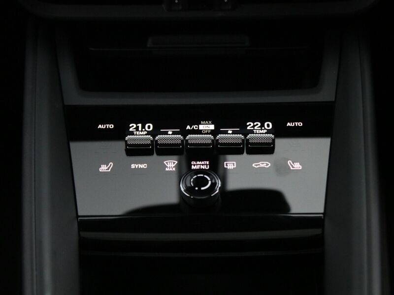 More views of Porsche Macan