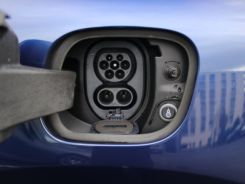 More views of Porsche Macan