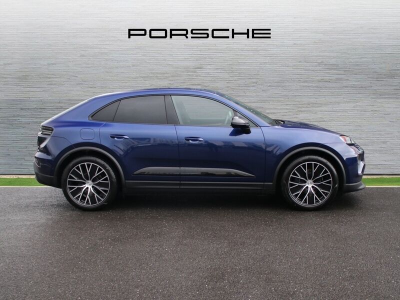 More views of Porsche Macan
