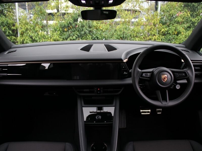 More views of Porsche Macan