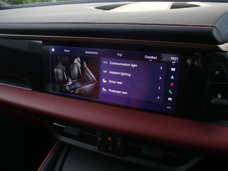 More views of Porsche Macan