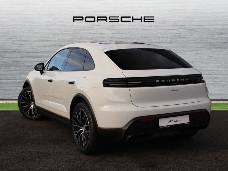 More views of Porsche Macan