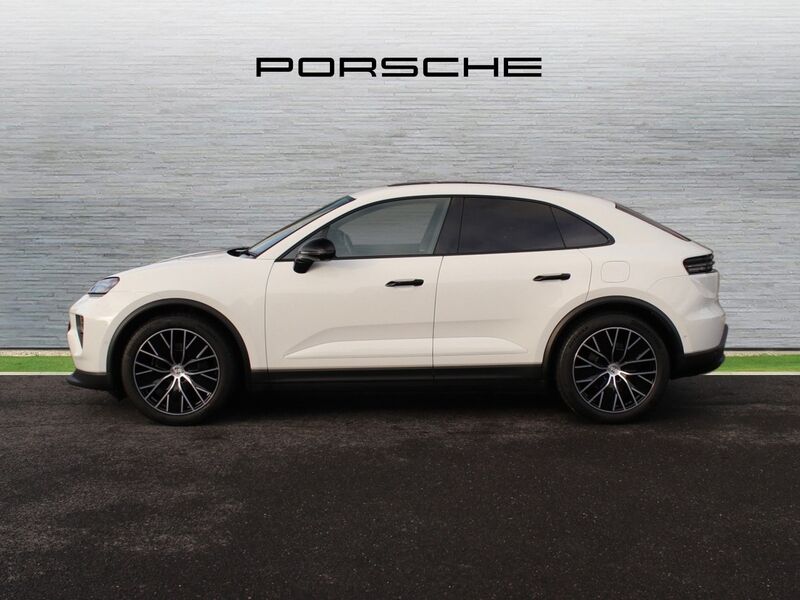 More views of Porsche Macan