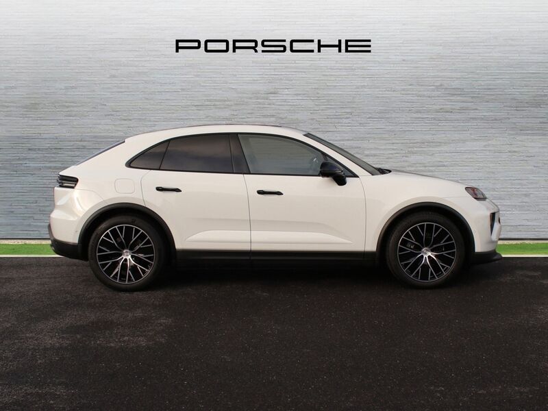 More views of Porsche Macan