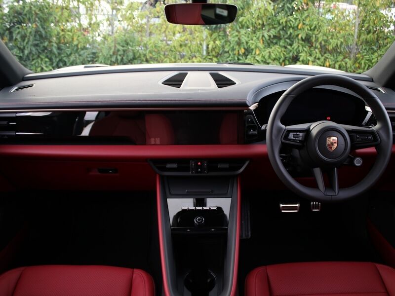 More views of Porsche Macan