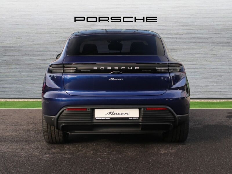 More views of Porsche Macan