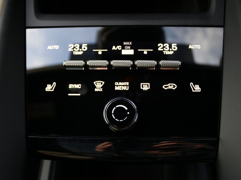 More views of Porsche Macan