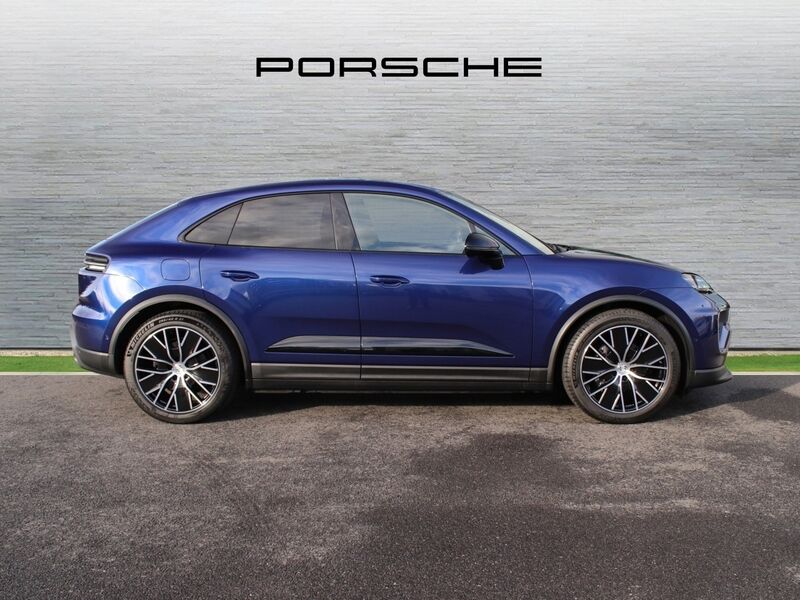 More views of Porsche Macan