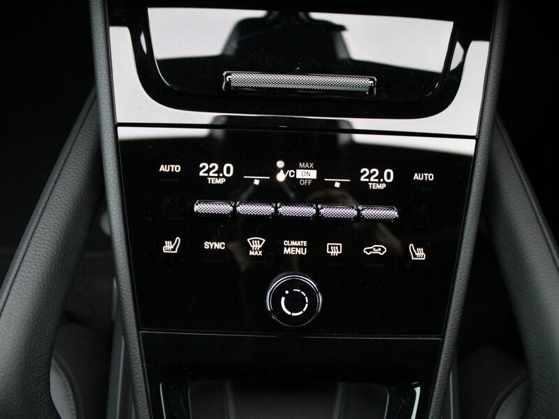 More views of Porsche Cayenne