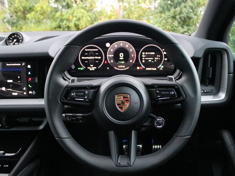 More views of Porsche Cayenne
