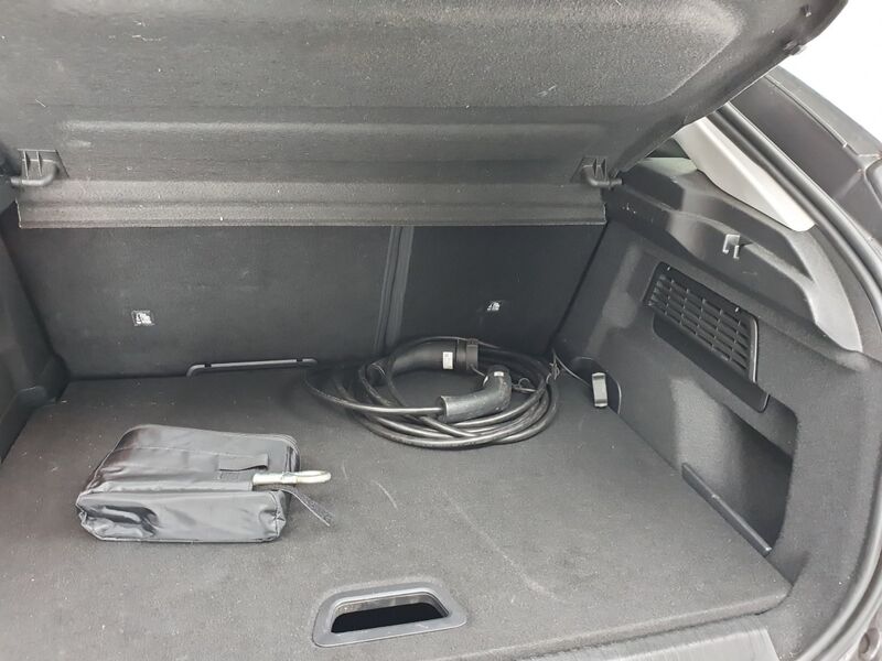 More views of Citroen e-C4