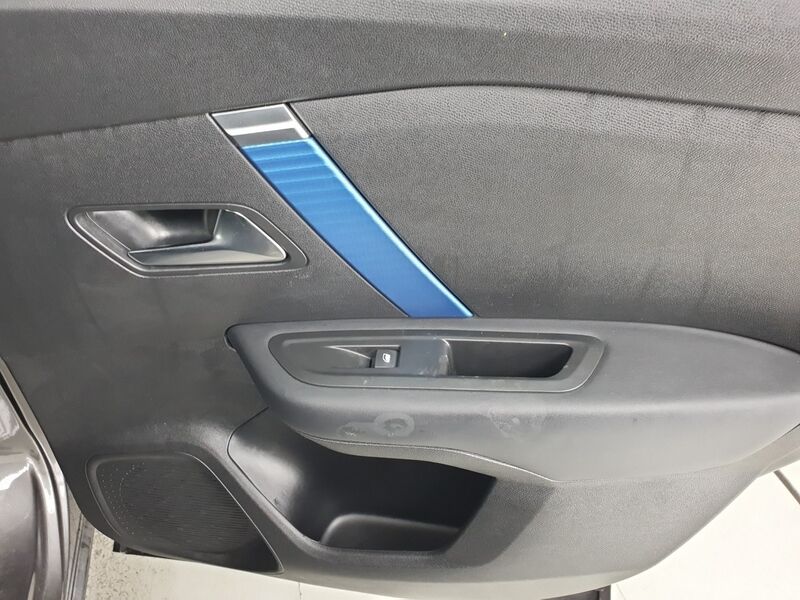 More views of Citroen e-C4