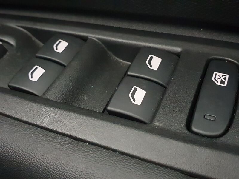 More views of Citroen e-C4