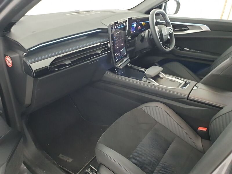 More views of Renault Rafale