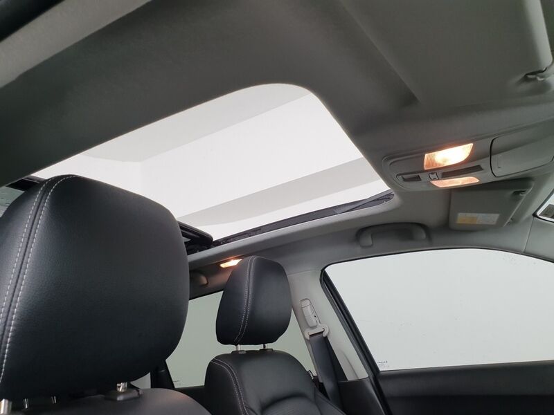 More views of Suzuki Vitara